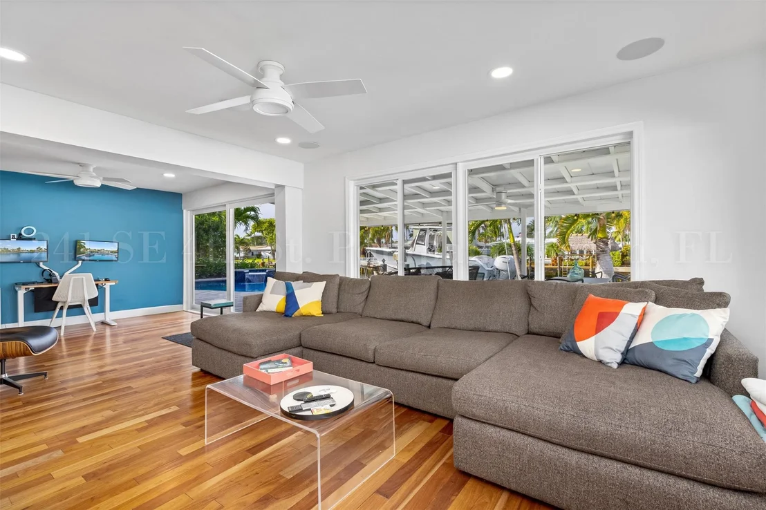 Photo of 241 SE 4th Street