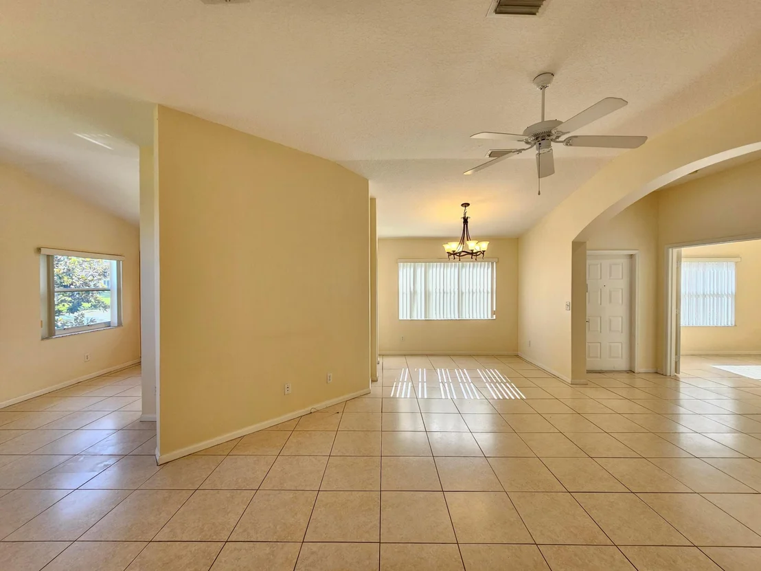 Photo of 12827 HAMPTON LAKES Circle
