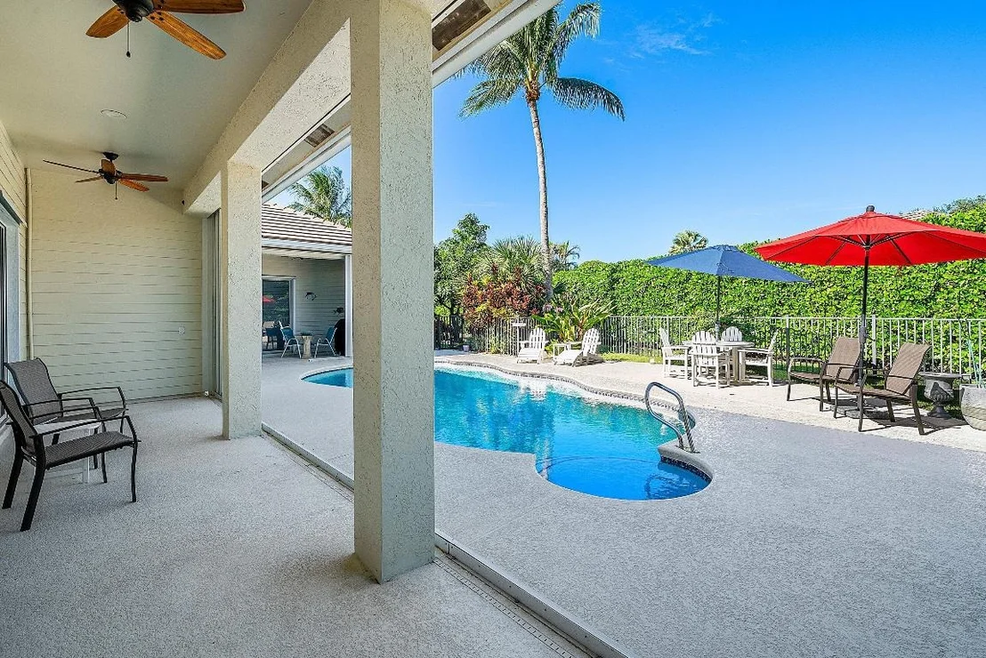 Photo of 18670 SE Lakeside Way