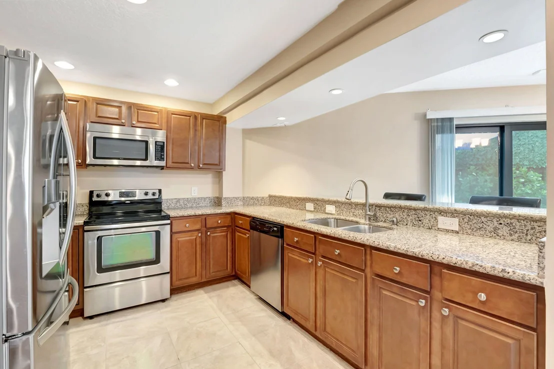 Photo of 737 NW 3rd Avenue