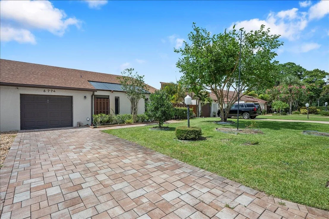 Photo of 6774 Wheaton Lane