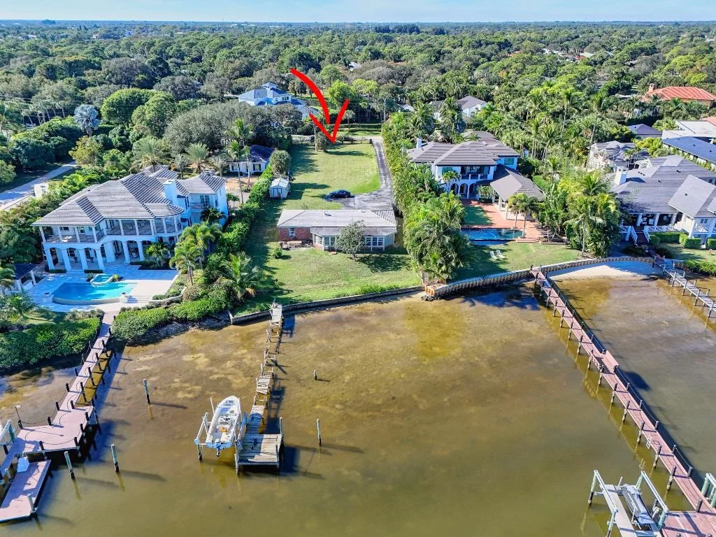 Photo of 5297 Pennock Point Road