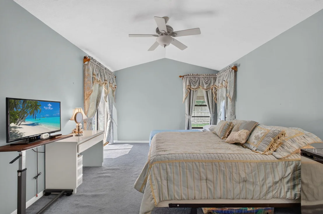 Photo of 39 CEDAR Circle