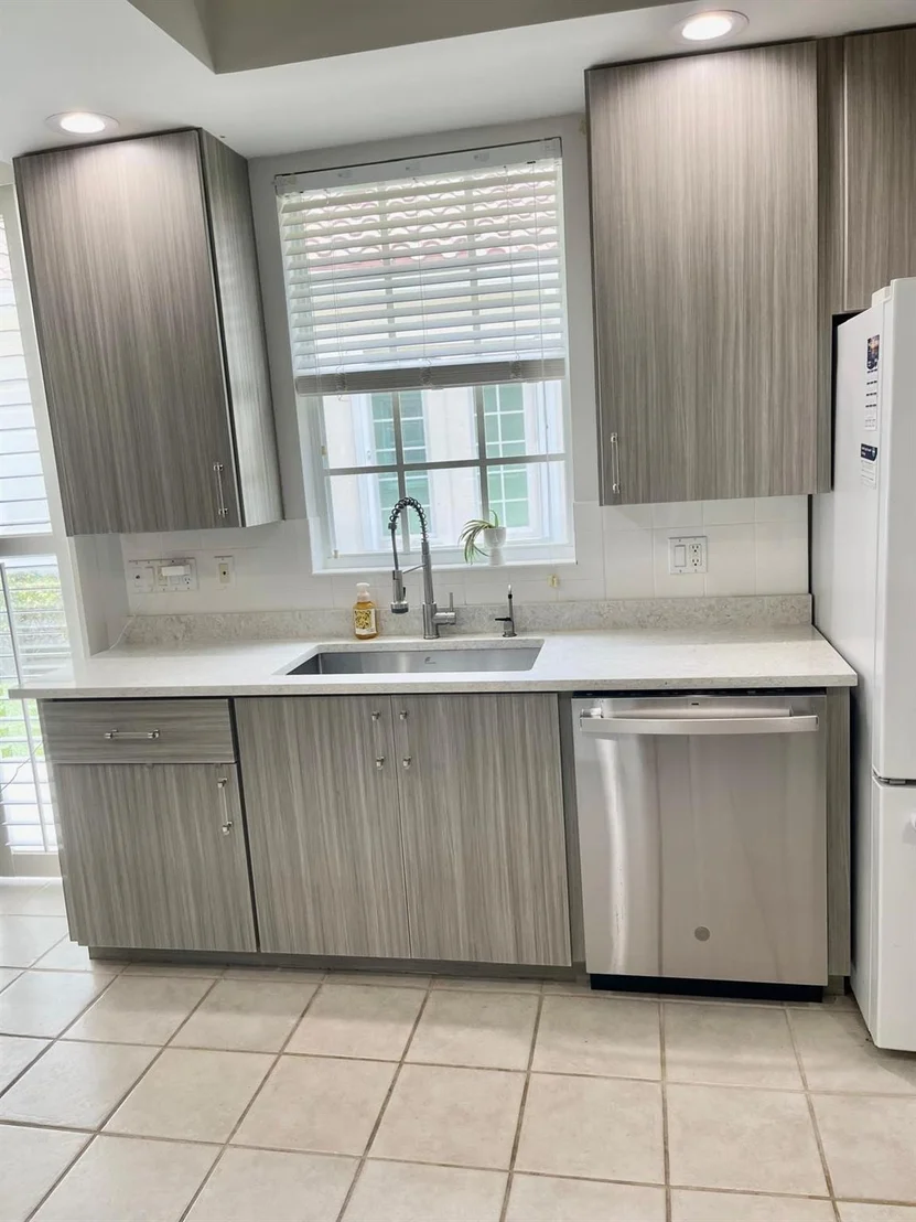 Photo of 4975 Garden Drive