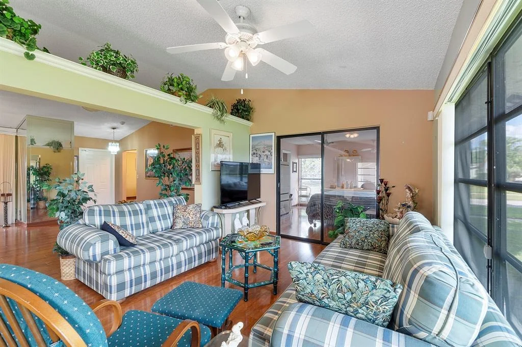 Photo of 6355 Timberlakes Way