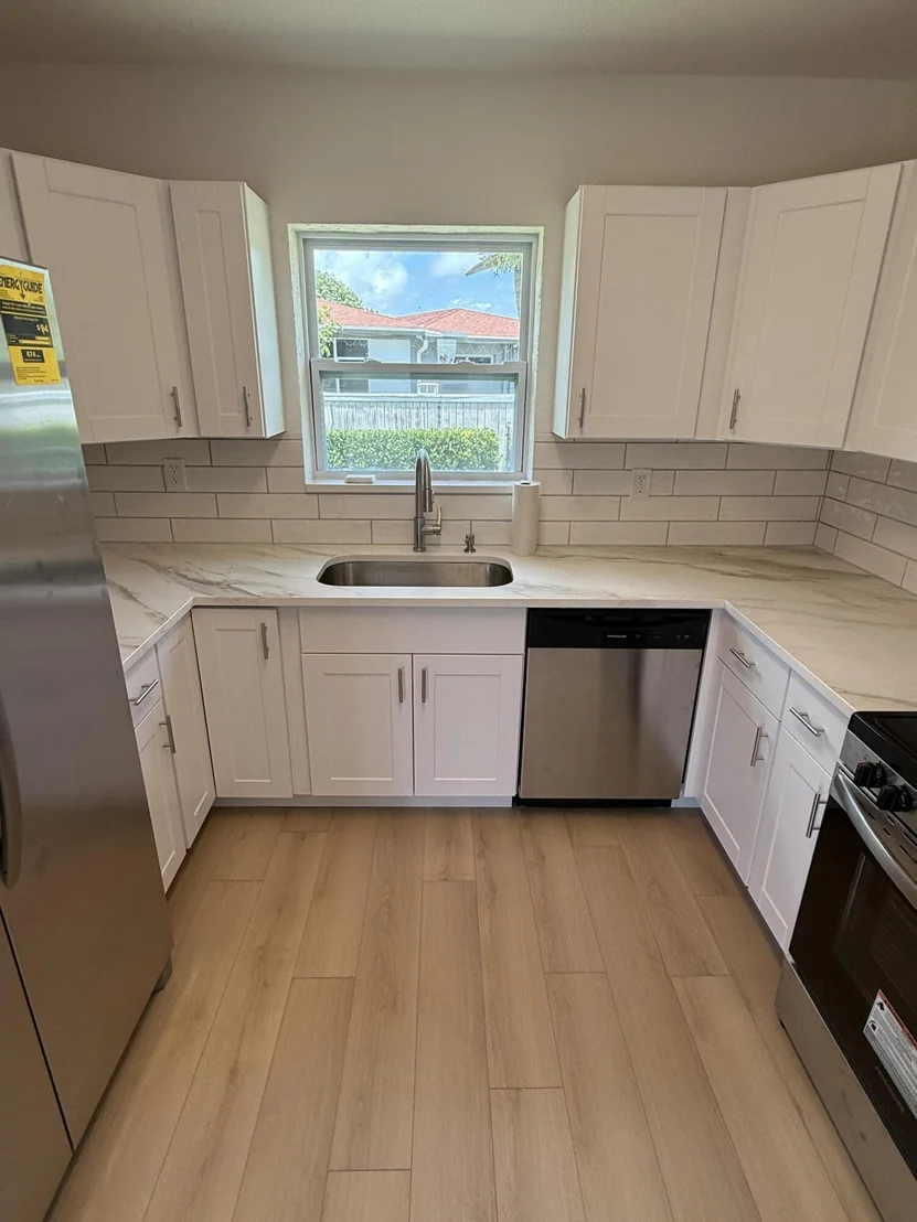 Photo of 1417 Willow Road