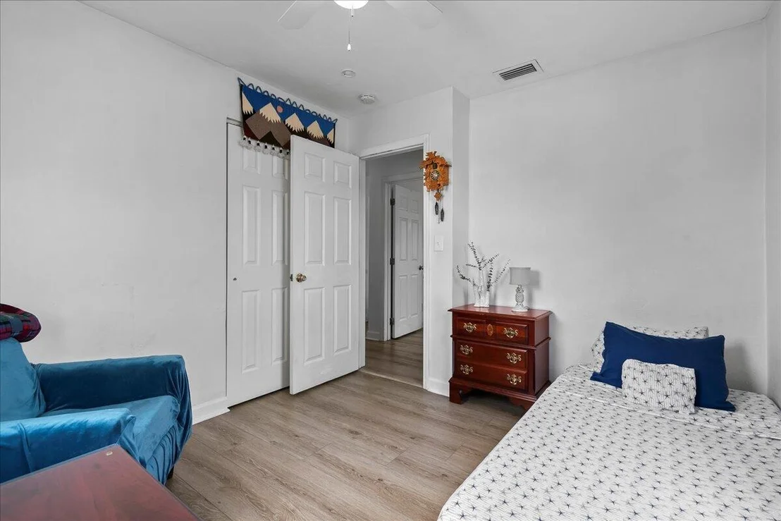 Photo of 727 Bunker Road