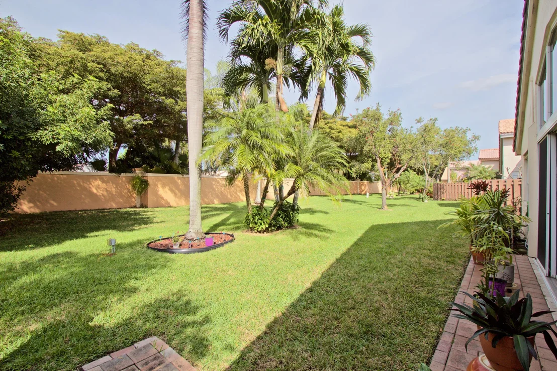 Photo of 6805 Sun River Road