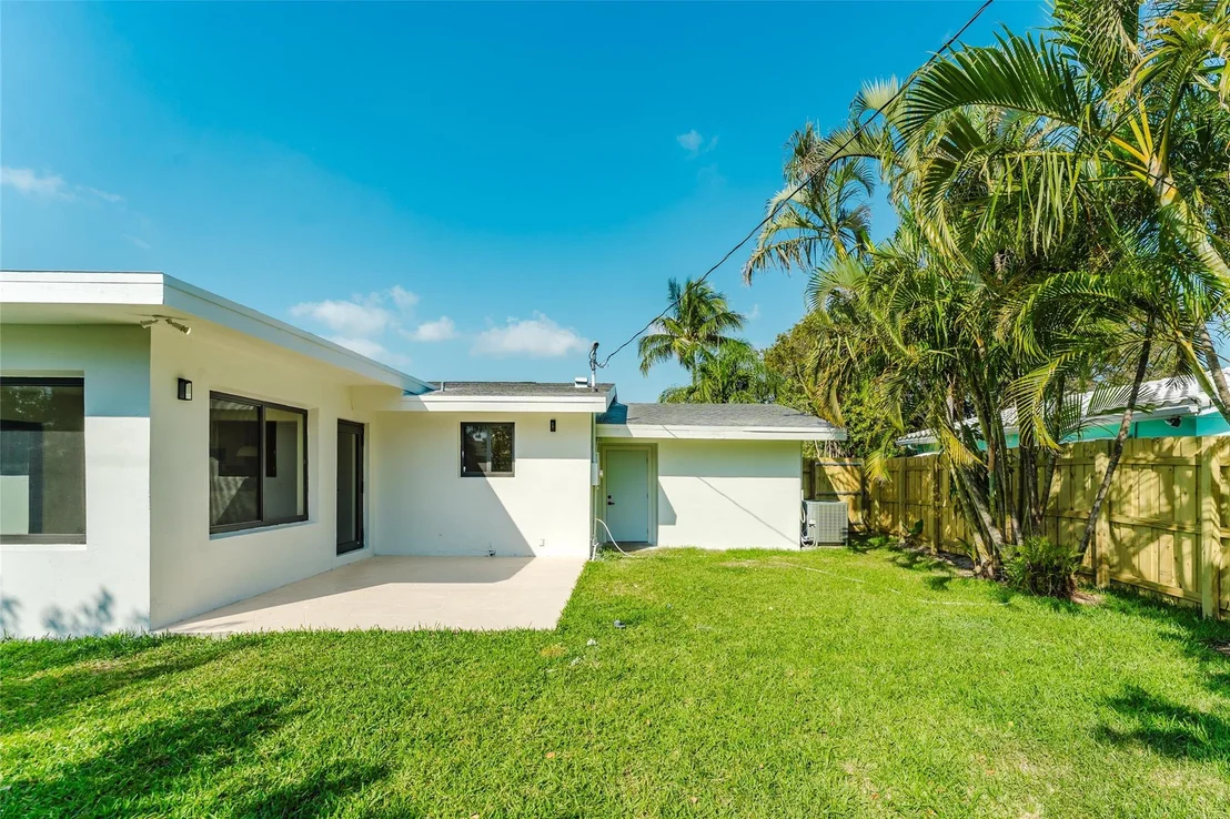 Photo of 812 SE 9th Terrace