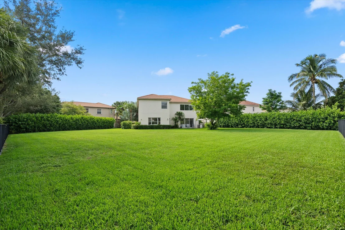 Photo of 1215 Creekside Drive