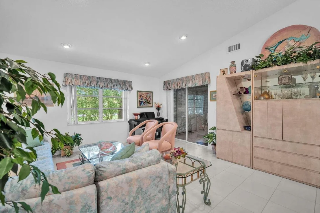 Photo of Unit D at 9976 Seacrest Circle