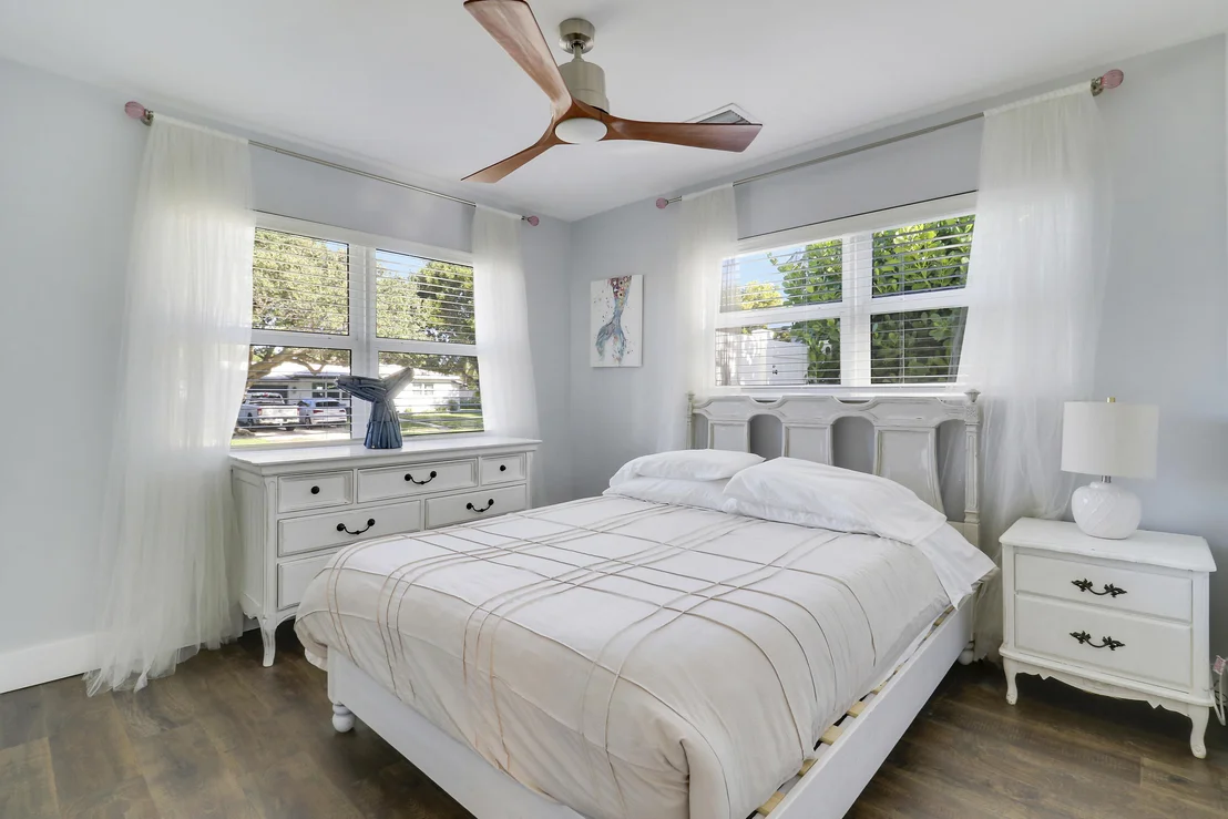 Photo of 424 Ebbtide Drive