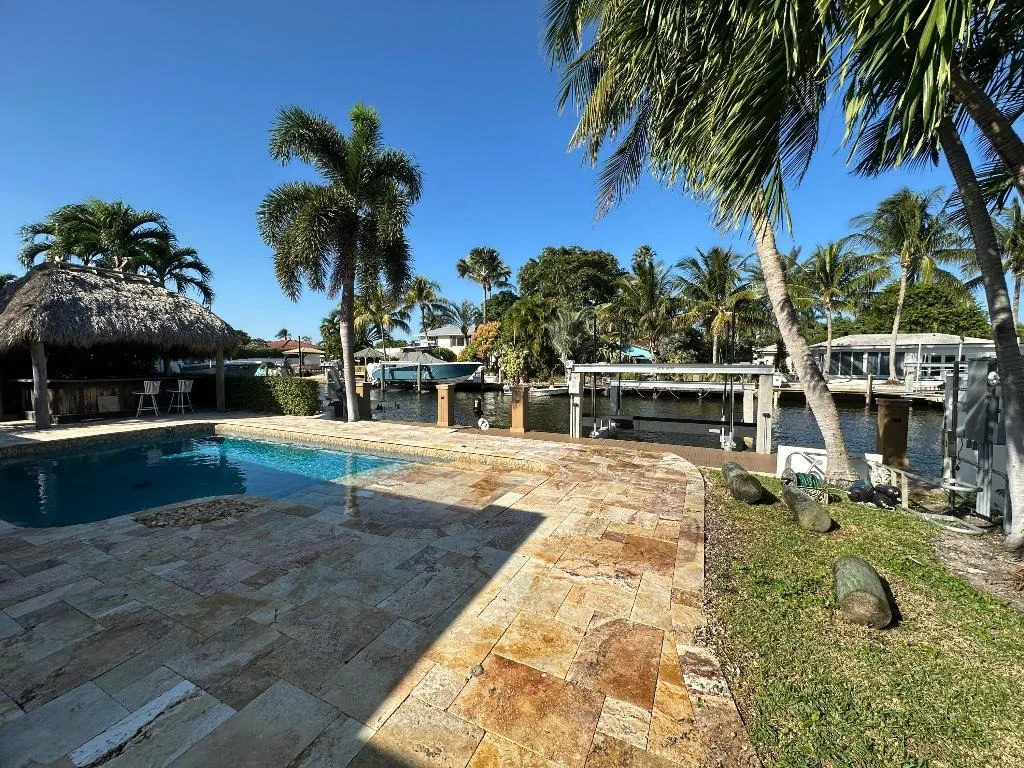 Photo of 725 Shore Drive
