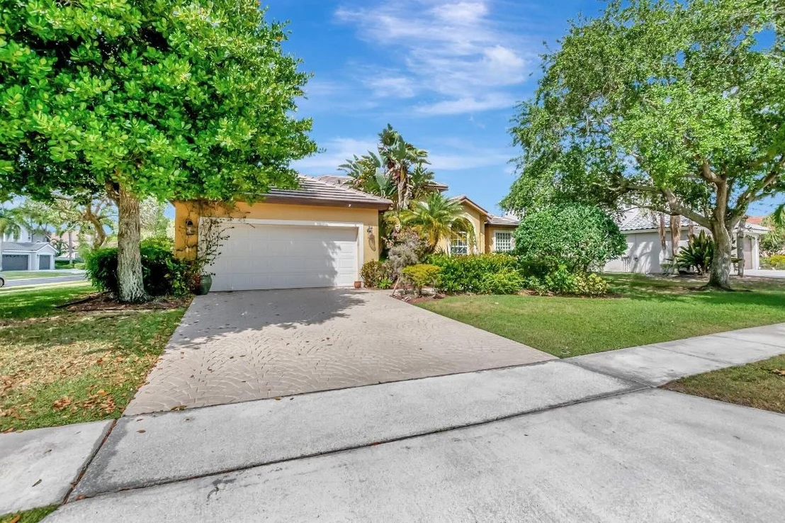 Photo of 21504 Halstead Drive