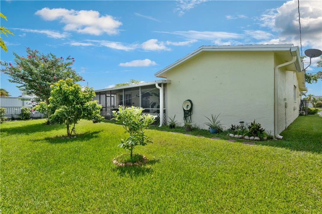 Photo of 10551 Sunset Strip