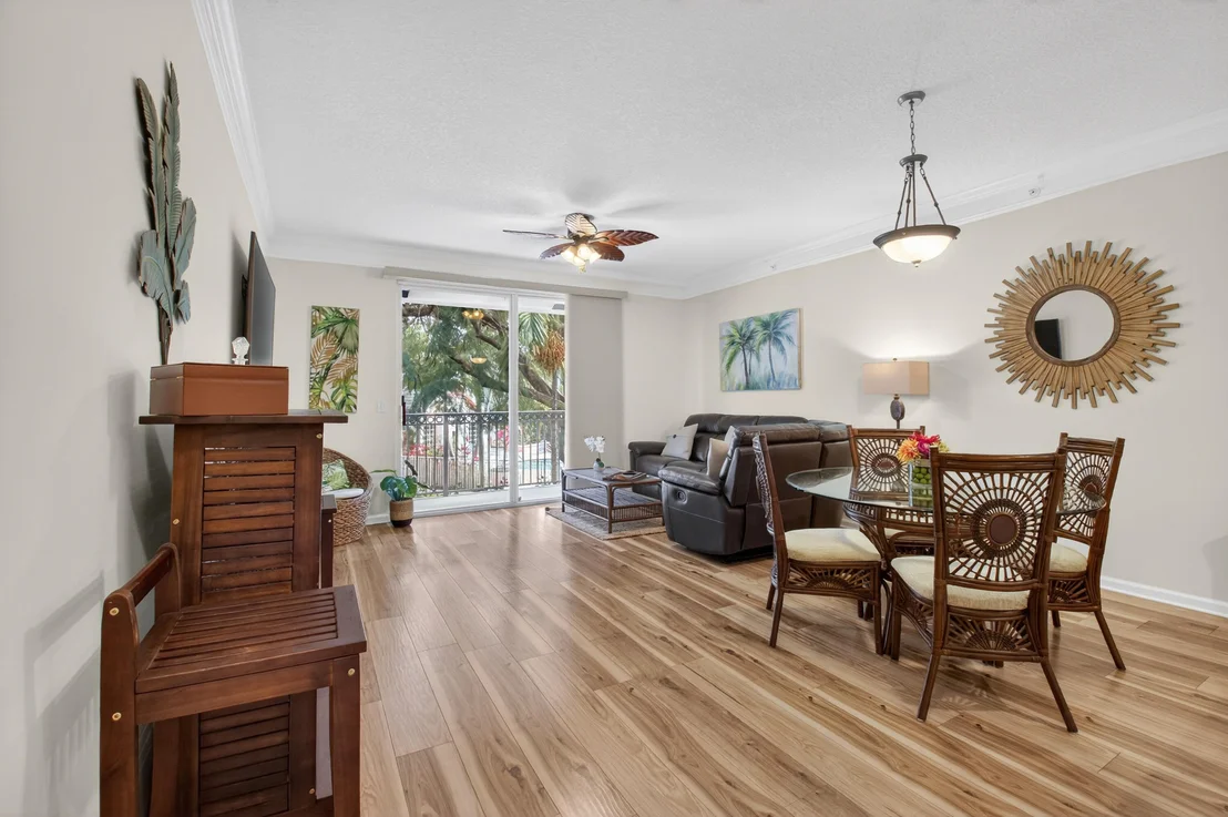 Photo of Unit 607 at 2022 Alta Meadows Lane