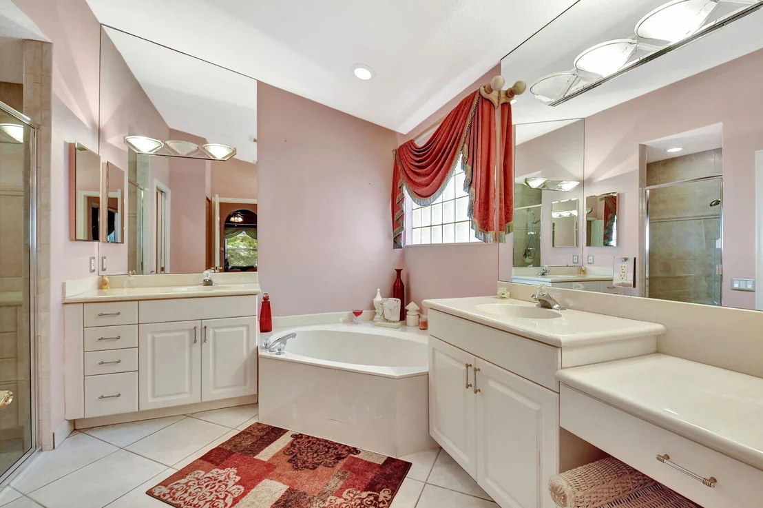 Photo of 5145 Glenville Drive