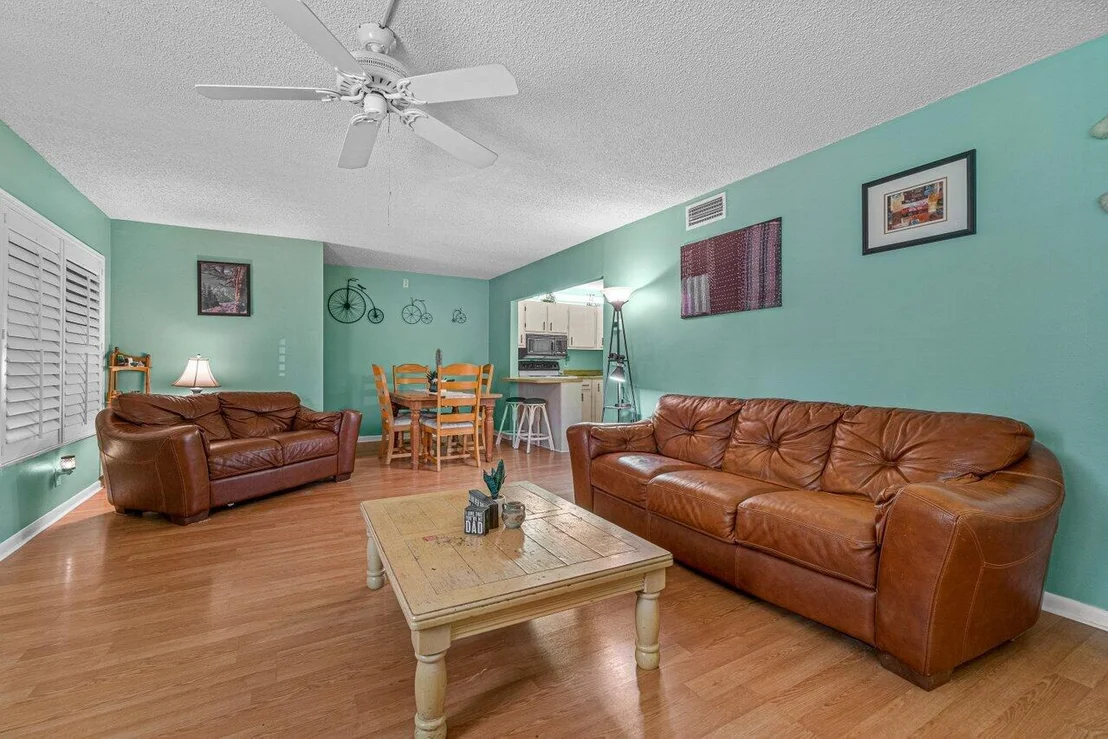 Photo of Unit D1 at 305 Pine Ridge Circle