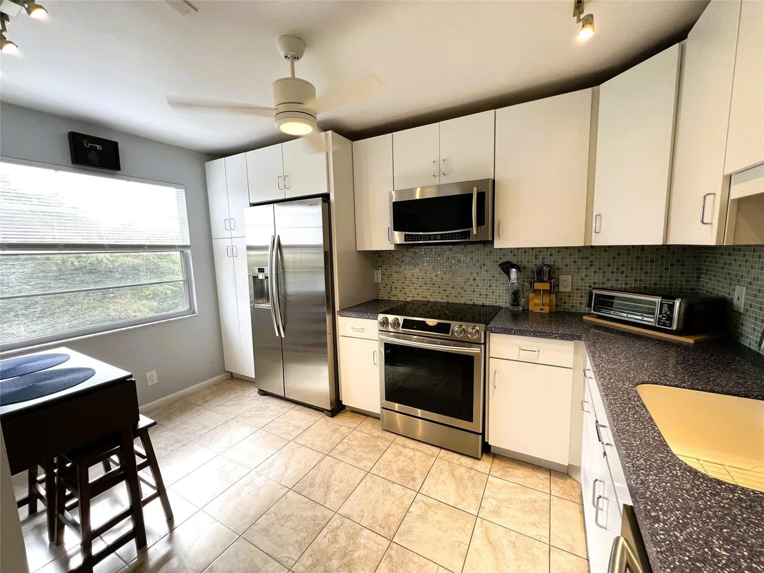 Photo of Unit A4 at 1903 Bermuda Circle