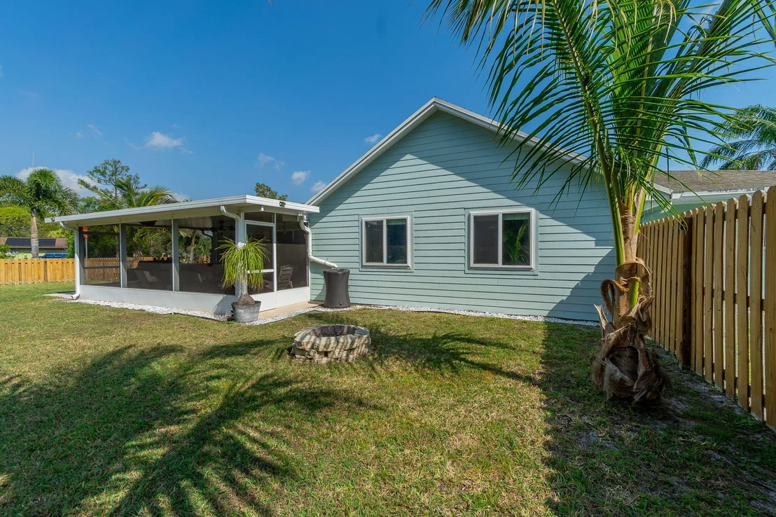 Photo of 5580 SE Paramount Drive
