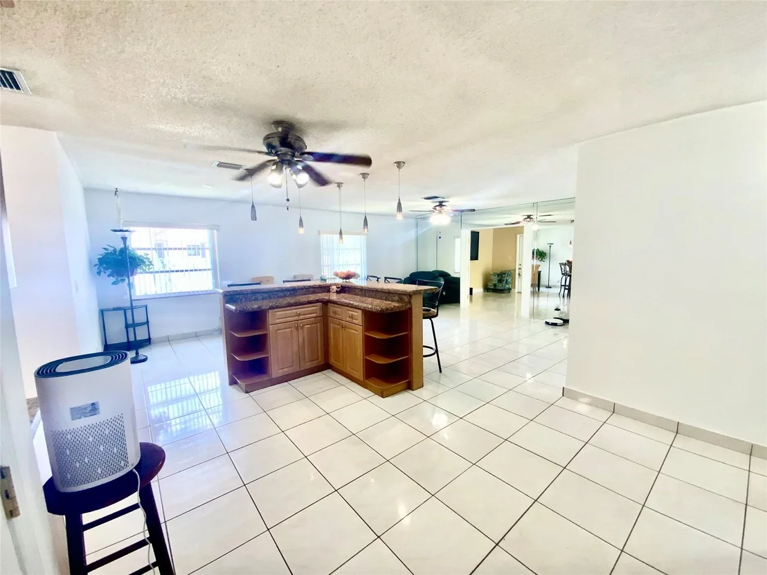 Photo of 1104 Pinehurst