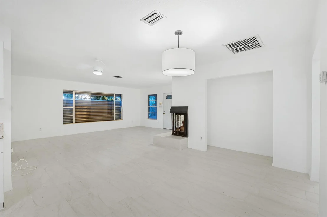 Photo of 4900 Palm Drive