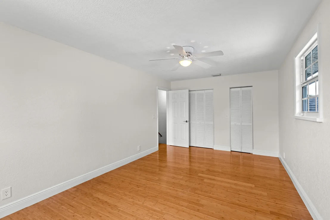 Photo of 4610 Pinetree Drive