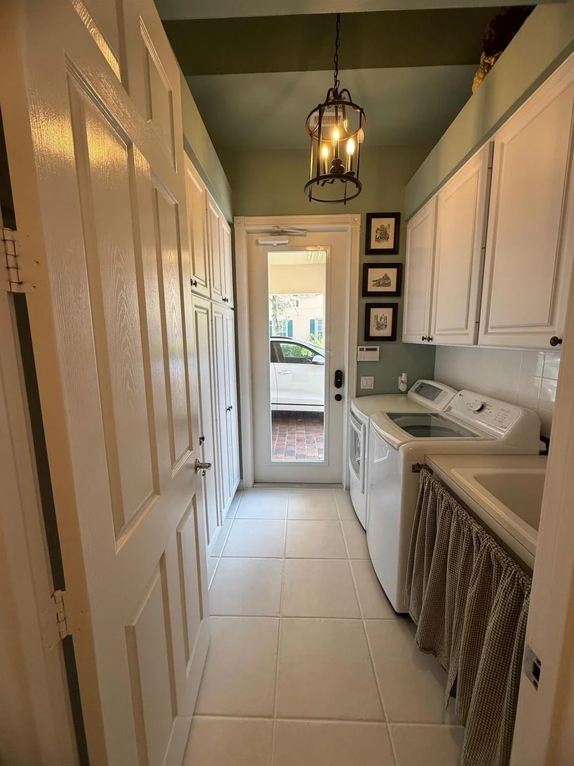 Photo of 415 San Remo Drive