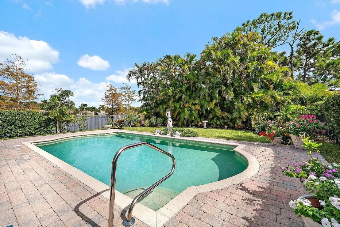 Photo of 6784 SE Twin Oaks Circle