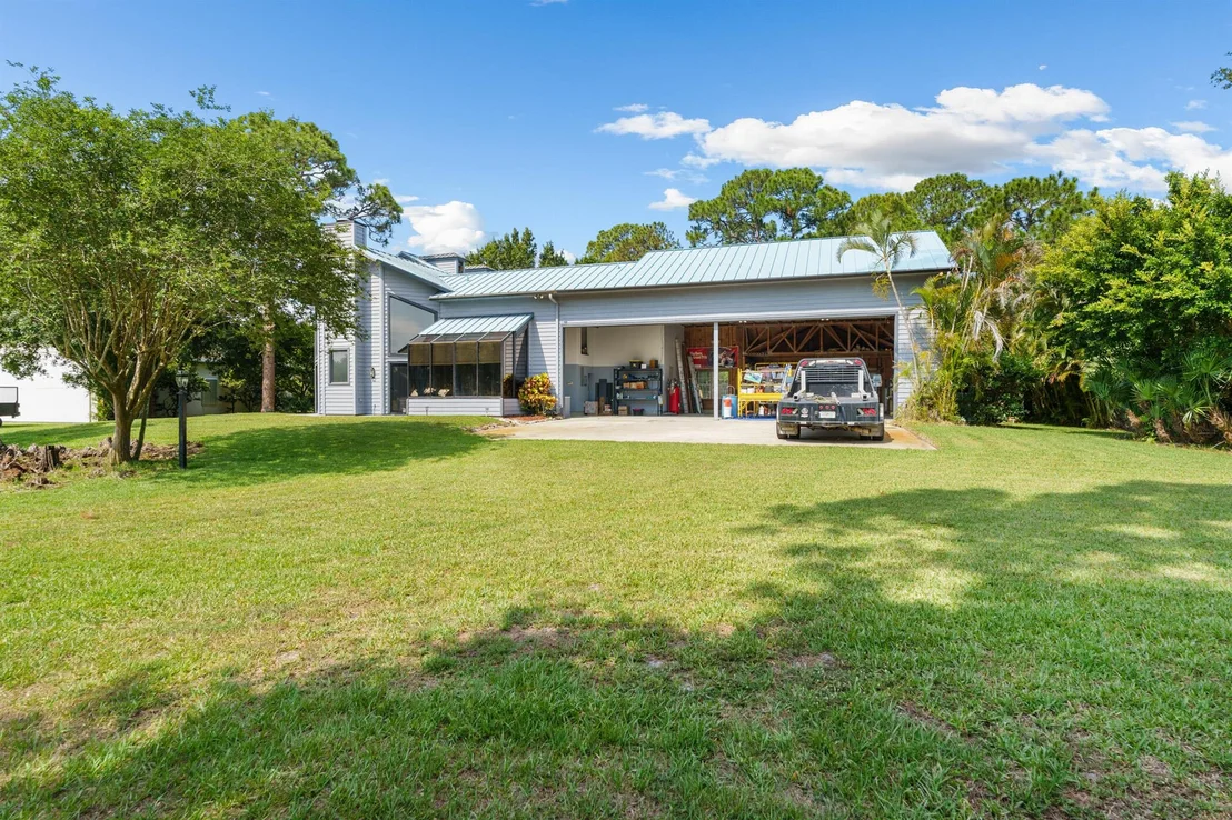 Photo of 420 Sopwith Drive