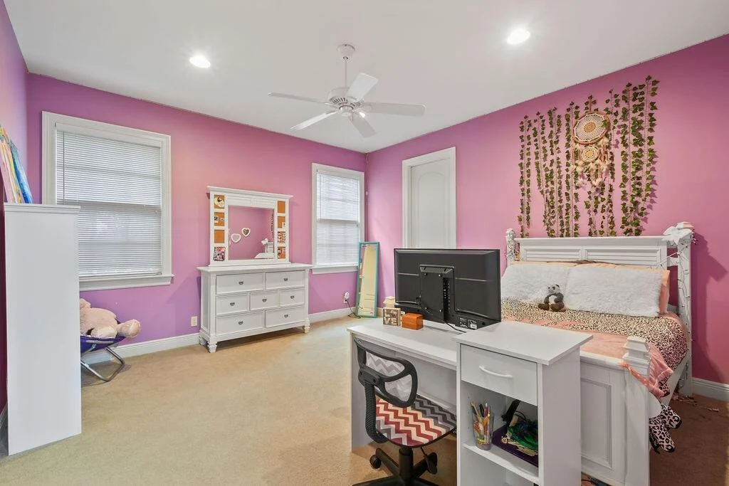Photo of 3338 Greenway Drive