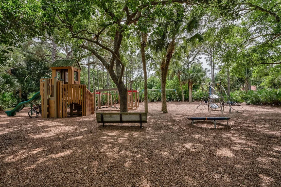 Photo of 111 N River Drive W