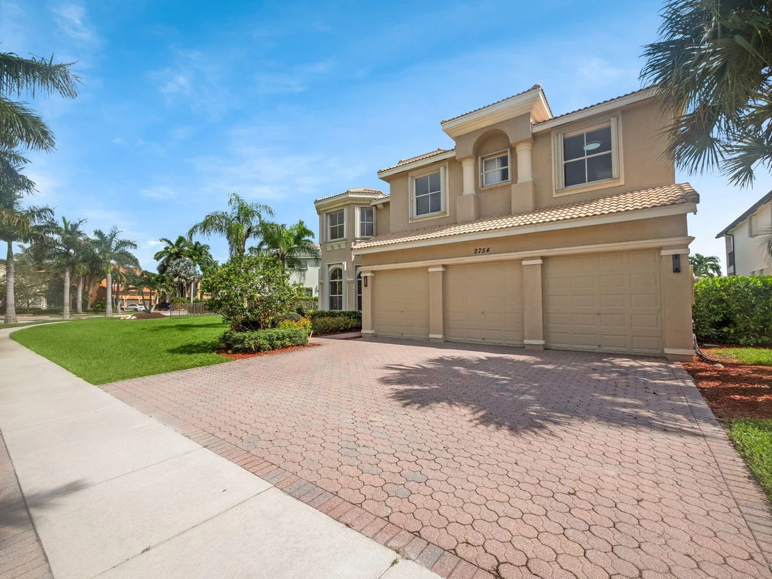 Photo of 2754 Danforth Terrace