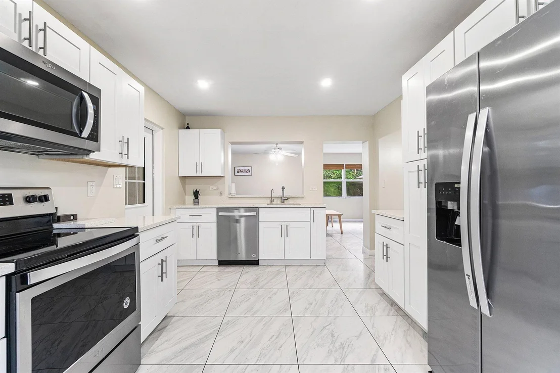 Photo of 1923 Holman Drive