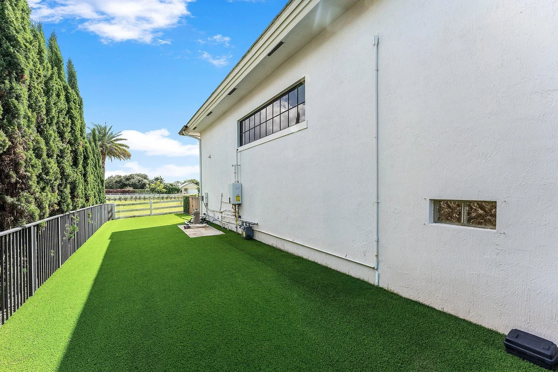Photo of 8964 Stone Pier Drive
