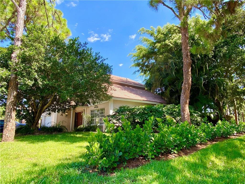 Photo of 2902 NW 24th Way