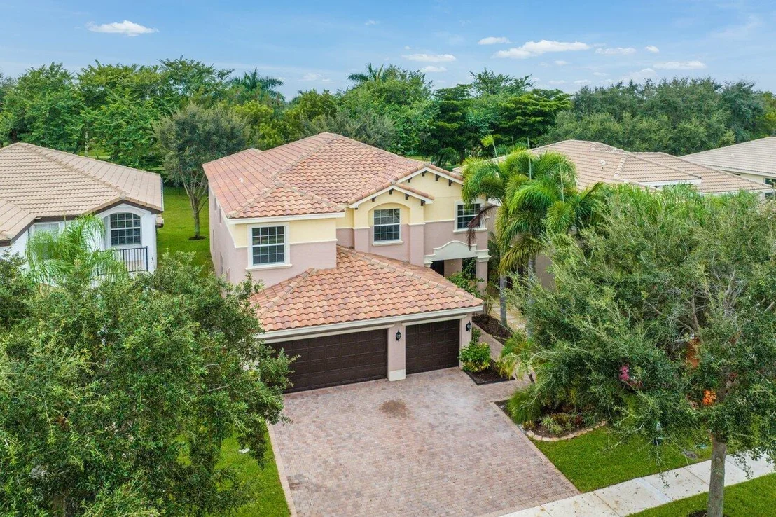 Photo of 8183 Emerald Winds Circle