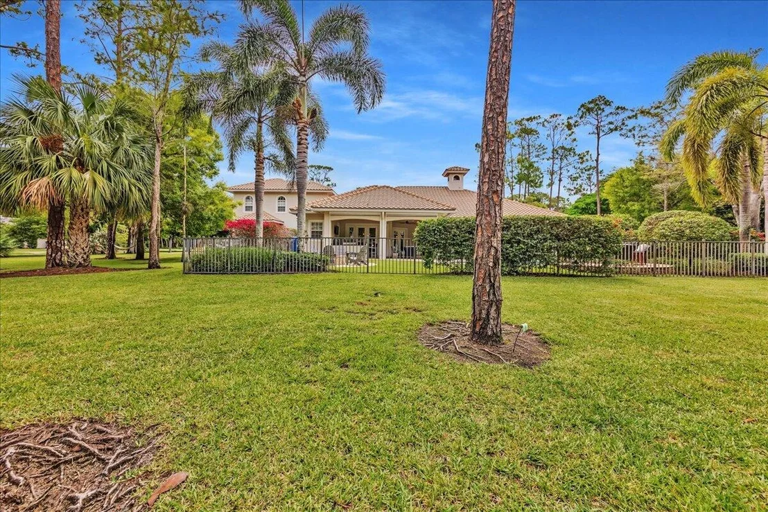 Photo of 378 Squire Drive