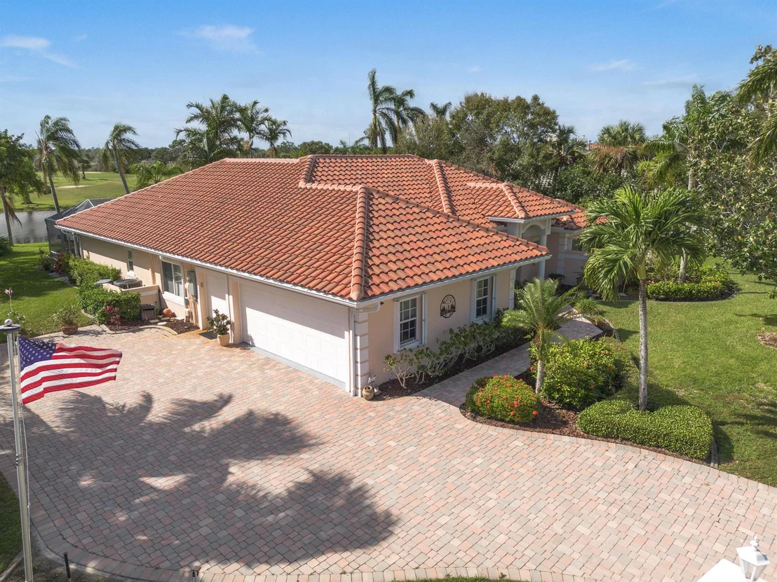 Photo of 8137 SE Double Tree Drive