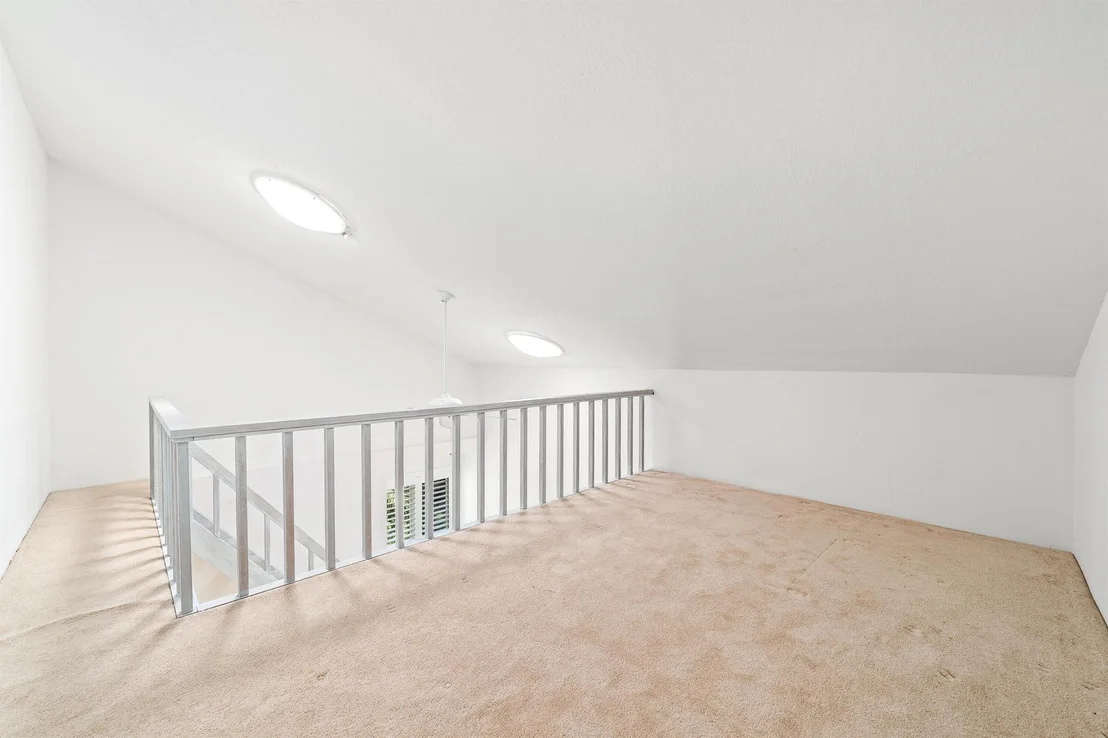 Photo of 418 River Edge Road