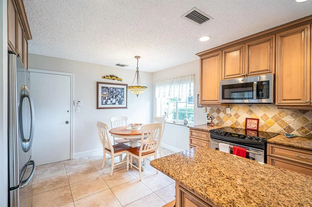 Photo of 6164 Petaluma Drive