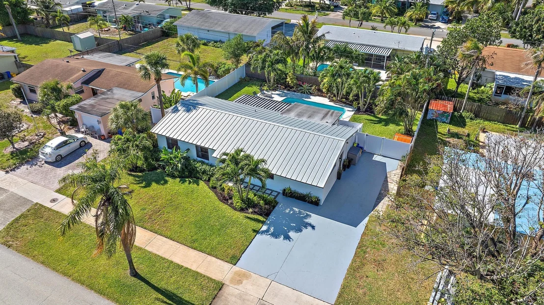 Photo of 925 Lighthouse Drive
