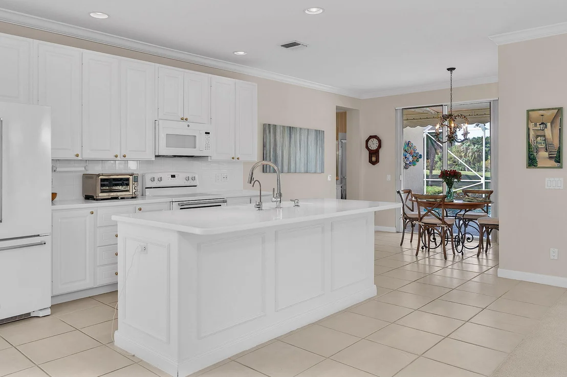 Photo of 216 Barbados Drive