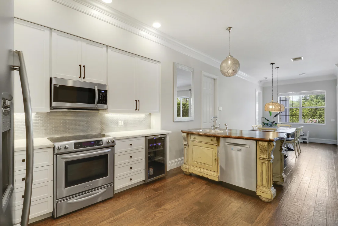 Photo of 314 CARAVELLE Drive