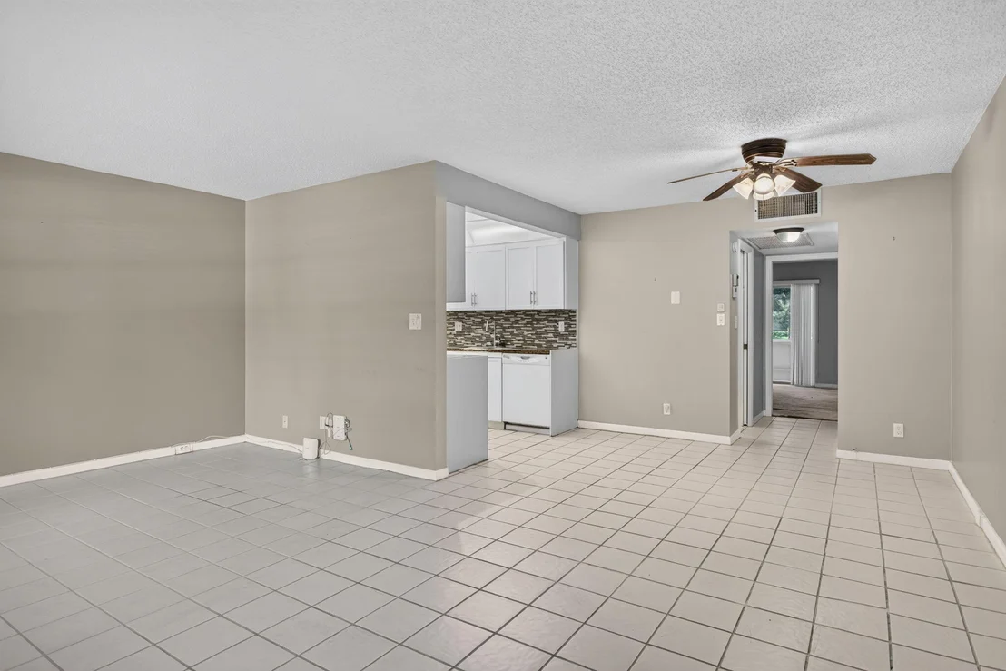 Photo of Unit E1 at 2002 Granada Drive