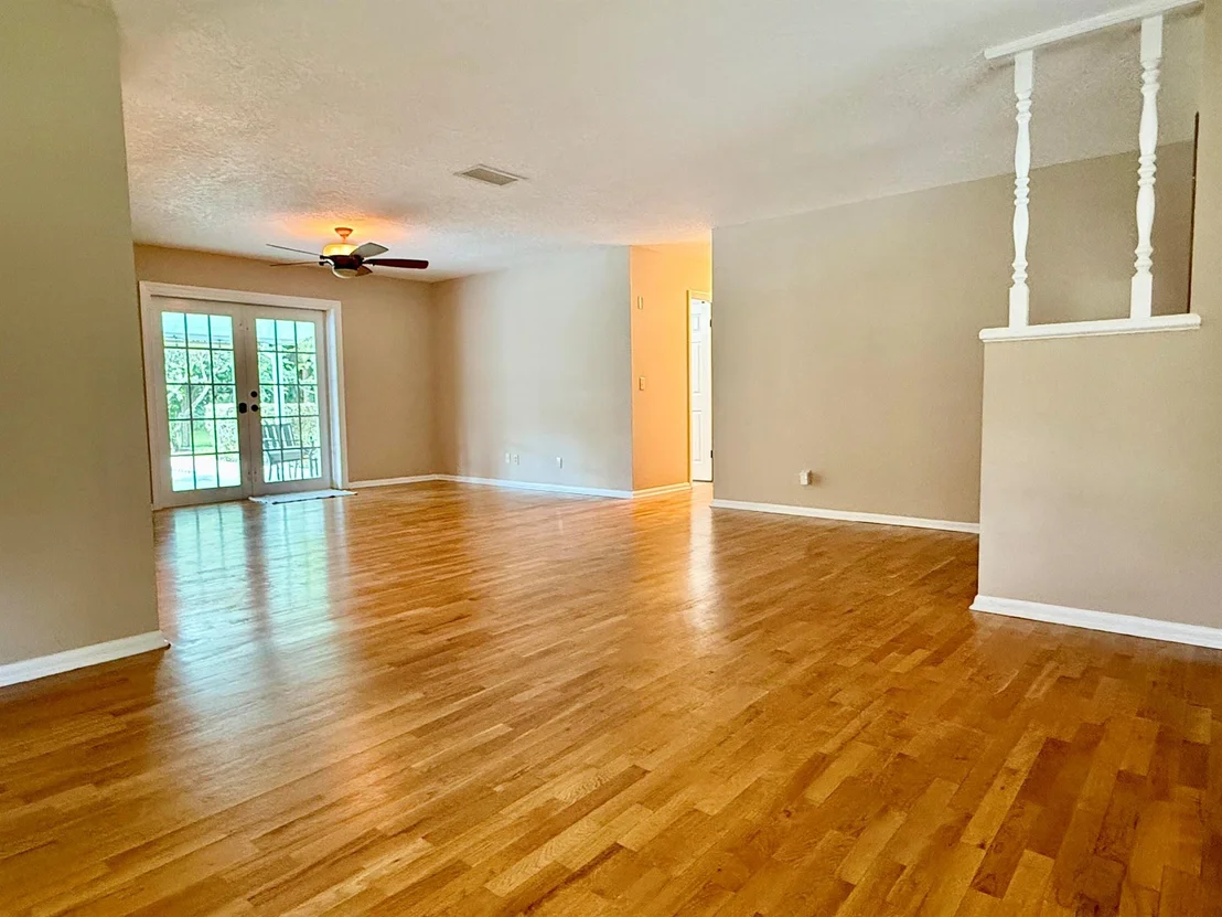 Photo of 17827 126 Terrace N