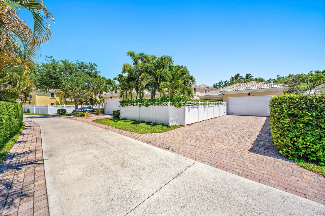 Photo of 196 Florence Drive