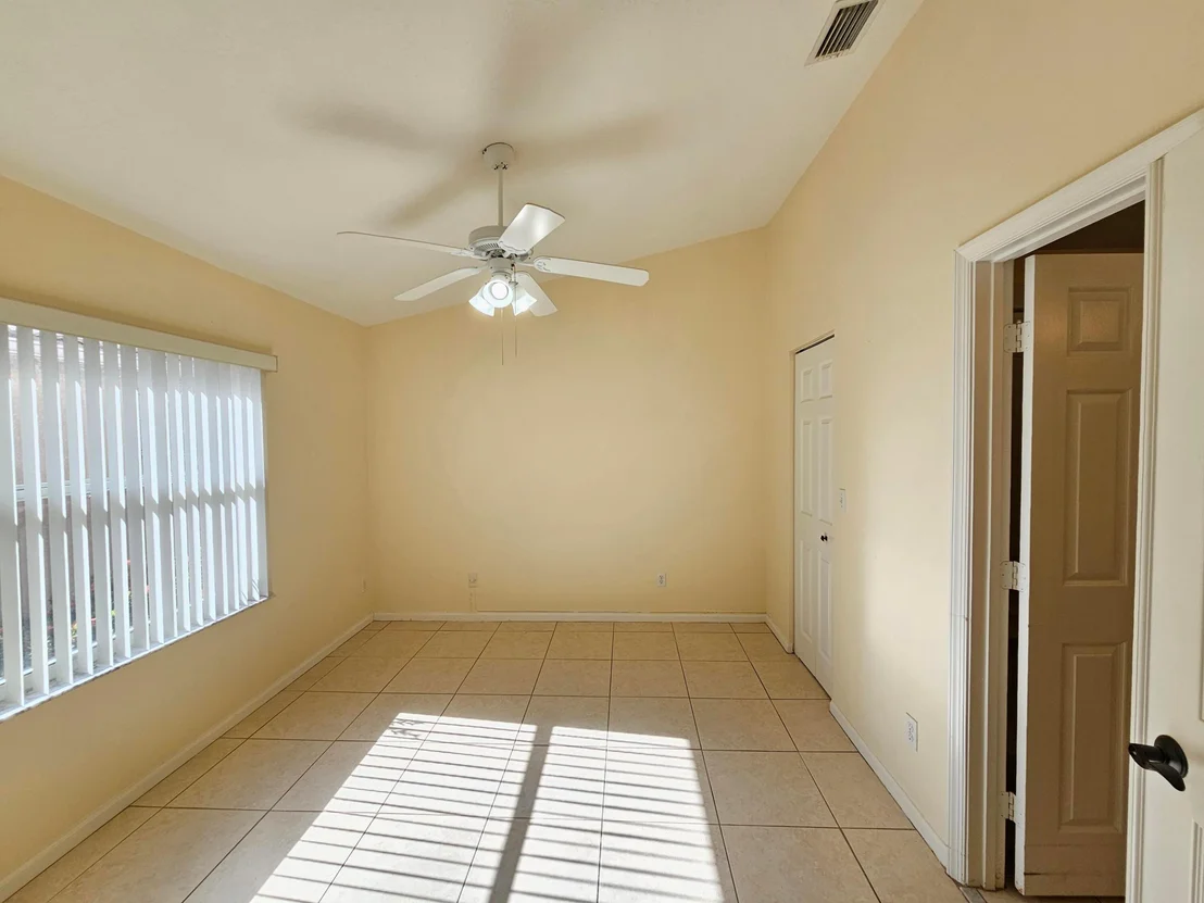 Photo of 12827 HAMPTON LAKES Circle