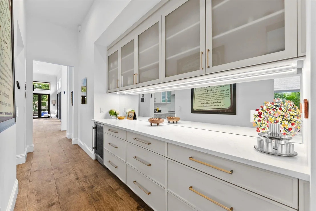 Photo of 7955 Mandarin Drive