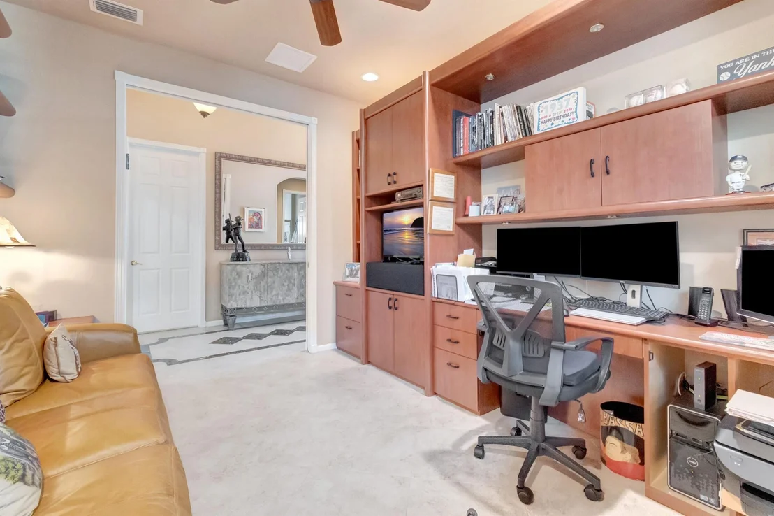 Photo of 7917 Charlemont Point
